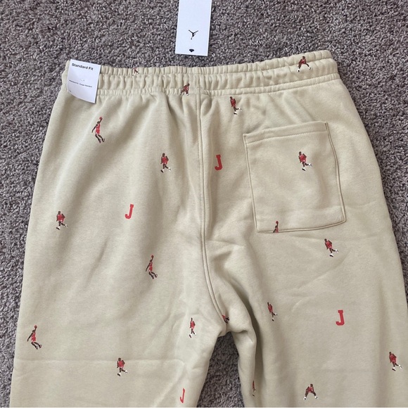 Jordan Essentials Holiday Fleece Pants Men’s 2XL All Over Print DV9390-206 NWT - Picture 5 of 5